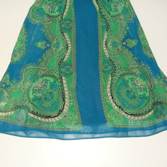 Beautiful Lightweight Dress - Picture 6 of 8